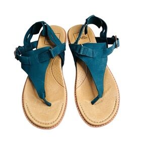 Teva Women Encanta Thong T-Strap sandal in Arctic Forest leather Size 7